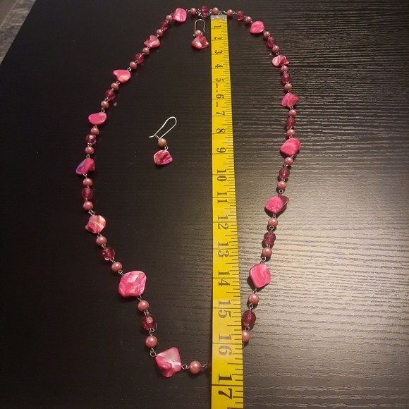 Necklace and earrings - Picture 3 of 4